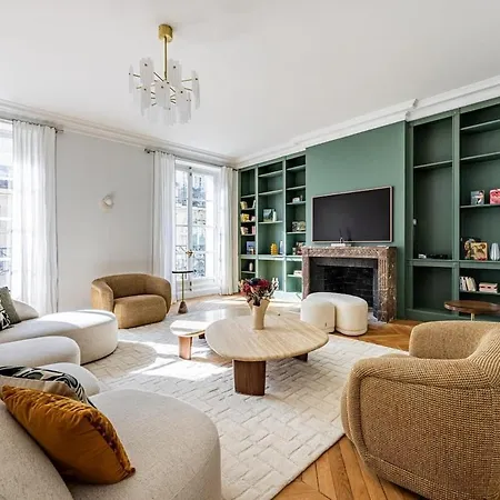 Daire Luxurious 4 Bedroom Apartment, La Muette Paris