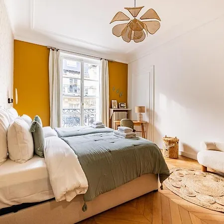 Luxurious 4 Bedroom Apartment, La Muette Lägenhet