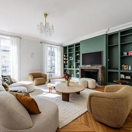 Luxurious 4 Bedroom Apartment, La Muette *