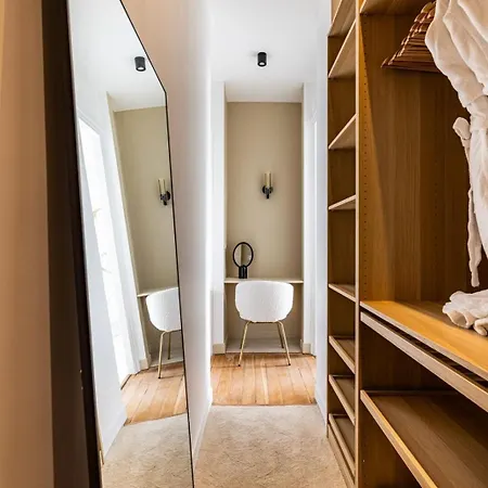 Luxurious 4 Bedroom Apartment, La Muette Lägenhet *